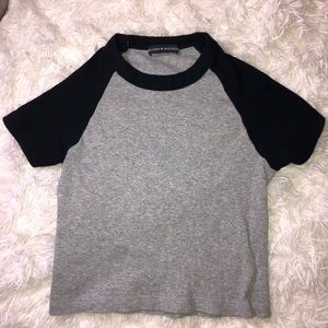 Brandy Melville cropped tee